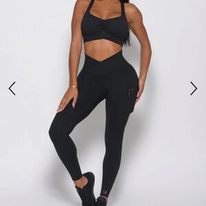 bombshell sportswear contour leggings M . no sales tags included . NEW 100%